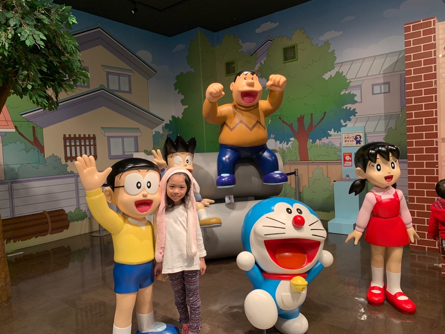 มิวเซียมโดราเอมอน ฉากบ้านโนบิตะกับรูปปั้นตัวละครครบชุด