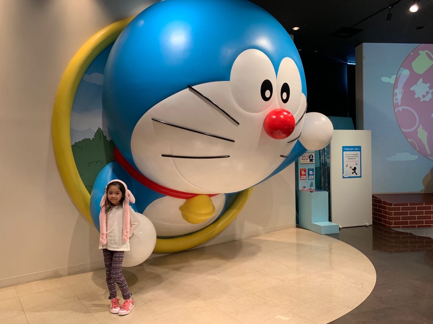 มิวเซียมโดราเอมอน ฉากบ้านโนบิตะกับรูปปั้นตัวละครครบชุด