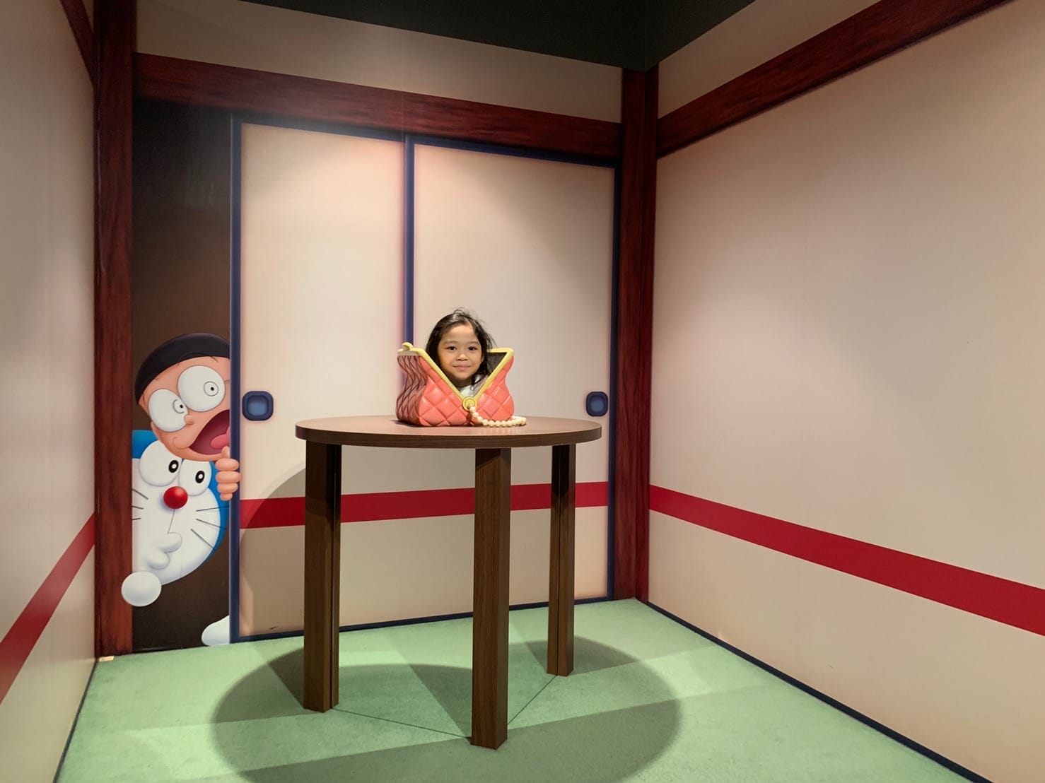 เด็กผู้หญิงโผล่จากกระเป๋าโดราเอมอน, โดราเอมอนแอบมอง: ทริปขับรถจากฮอกไกโดถึงโตเกียว