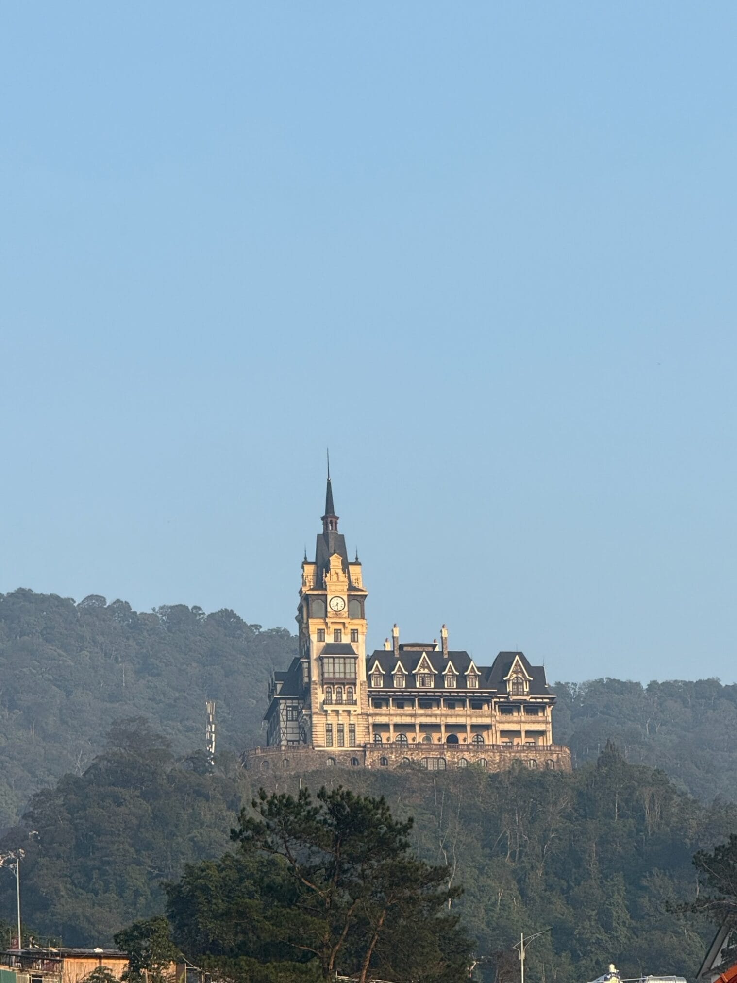 ฮานอย ตามด๋าว EP1: อาคารสไตล์ยุโรปบนเนินเขา